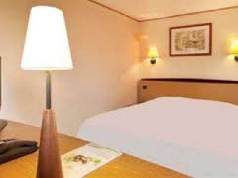 Campanile Arras - Saint-Nicolas Room photo